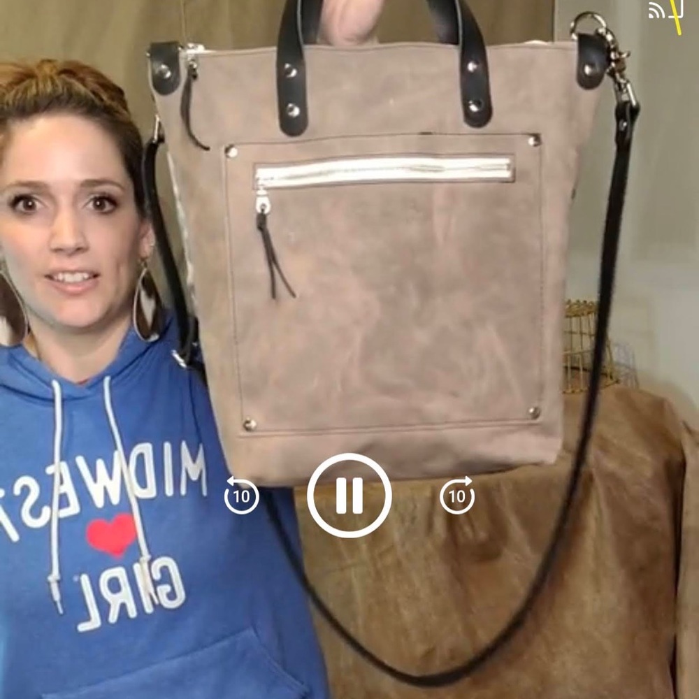 Jill’s Homestead- Midwestern Tote - Picture 3 of 6